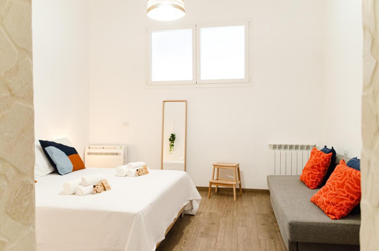 Modern Stone Apartment In The Heart Of Bari Eksteriør billede