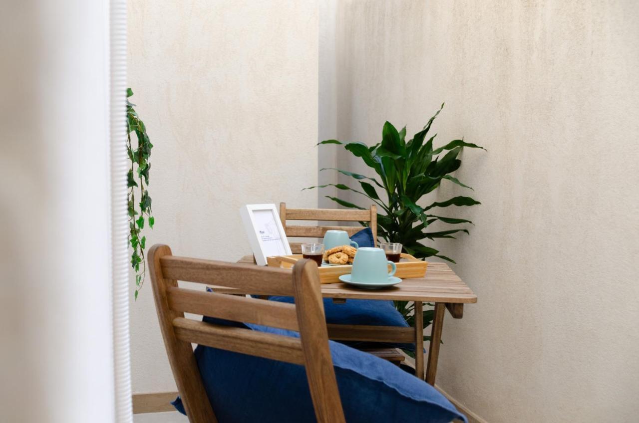 Modern Stone Apartment In The Heart Of Bari Eksteriør billede